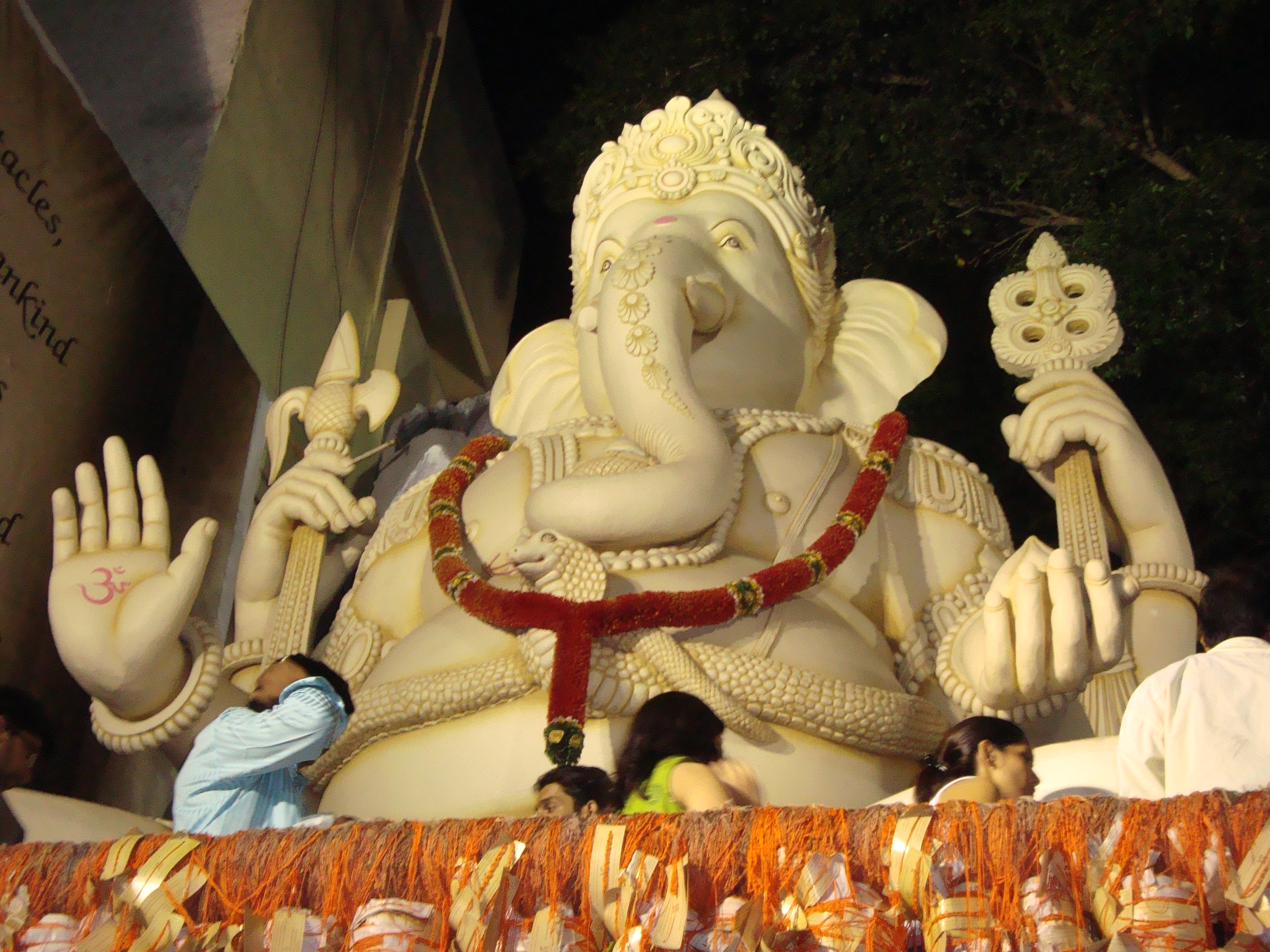 Kempfort Shiva Temple Images WorthvieW