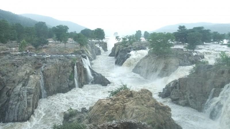 hogenakkal main water falls