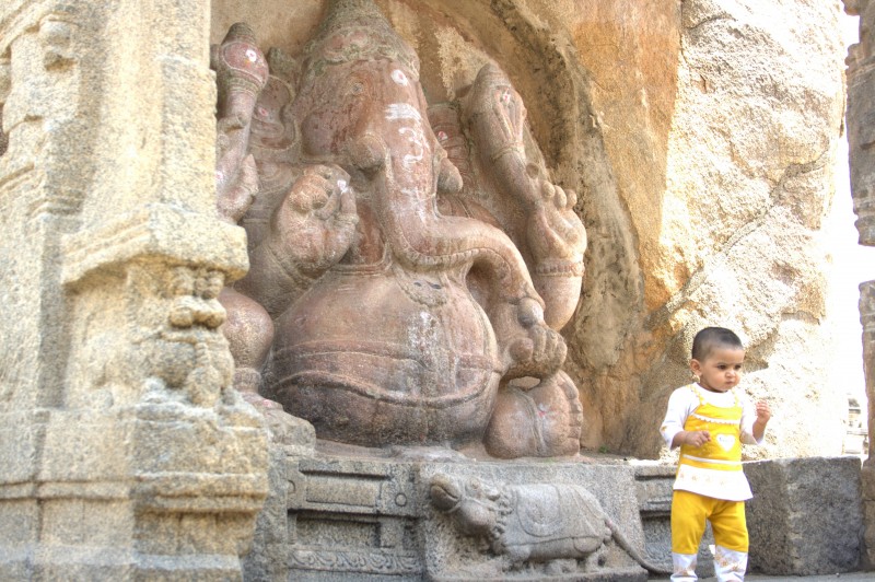 Vinayaka statue lepaksi
