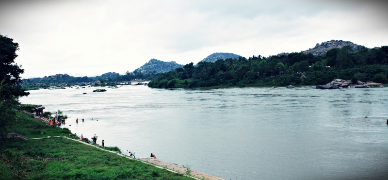Hampi tungabadhra river