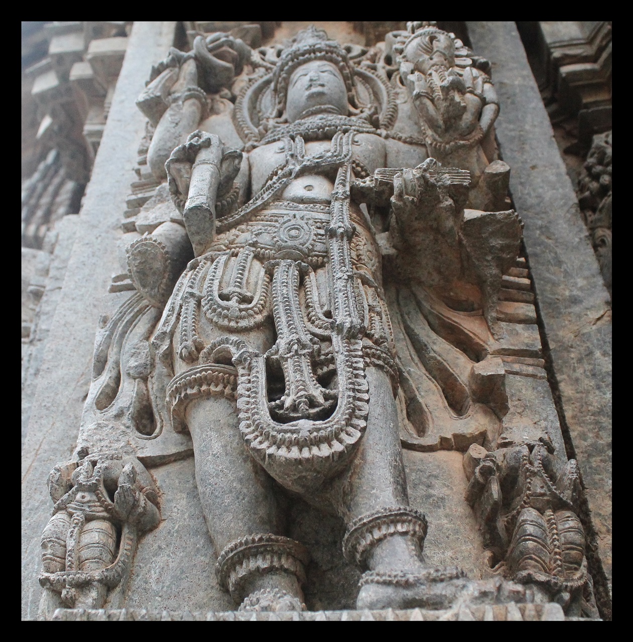 Somnathpura-chenna-kesava-temple-7