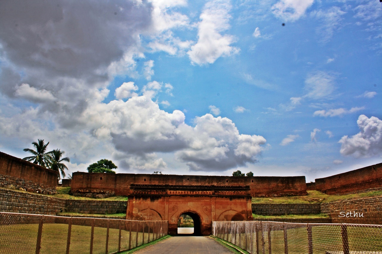 Devanahalli-fort-entrance-inside